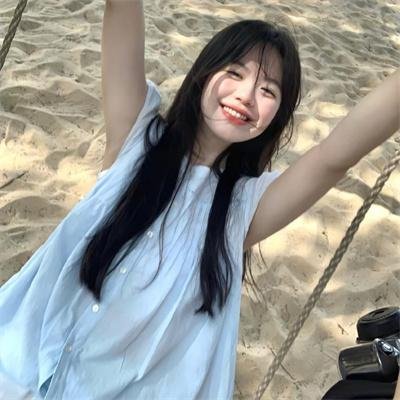 别人末日我靠超市被批老婆奴